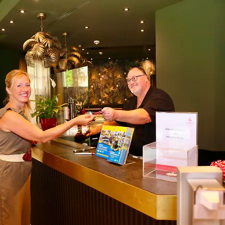 Sunday Hotel & Suites Leipzig Отель Лейпциг