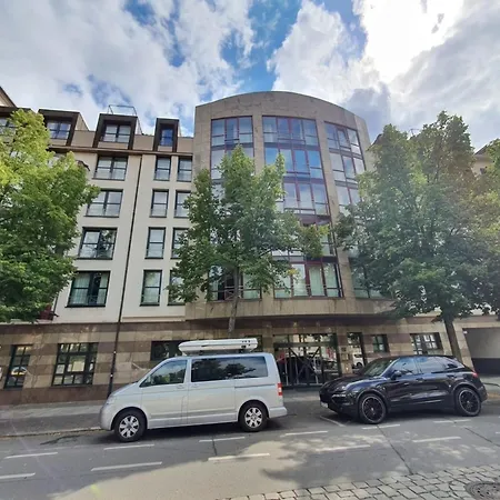 Sunday Hotel & Suites Leipzig Отель Лейпциг